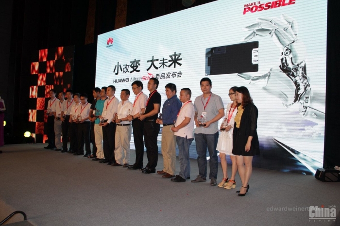 Huawei UltraStick – революционный разъем. Первая ласточка – миниатюрный 3G модем
