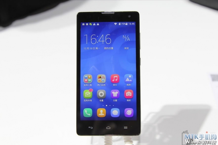 Фотообзор бюджетного Huawei Honor 3C
