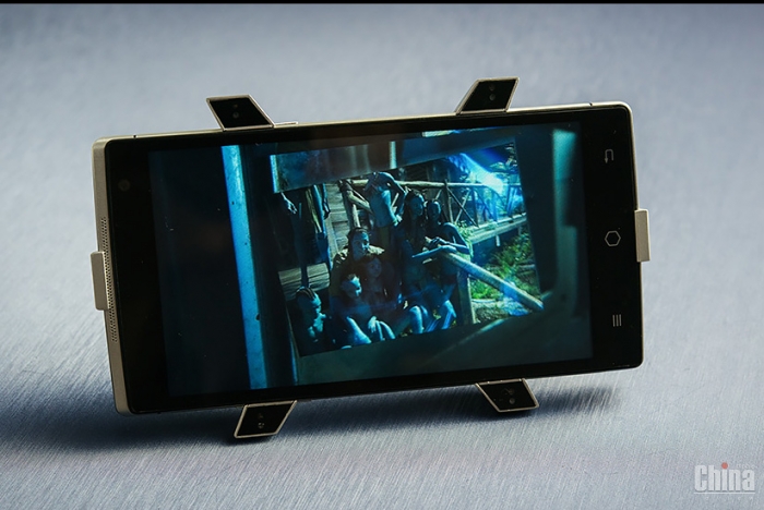 Estar Takee1 - первый в мире голографический смартфон (фотообзор и видео)
