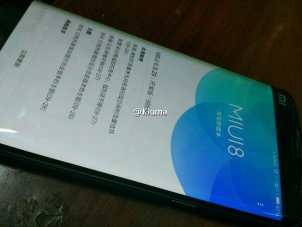 Появилась пара «живых» фото Xiaomi Mi Note 2