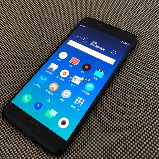 В Meizu опровергли информацию о скором выходе смартфона с изогнутым экраном