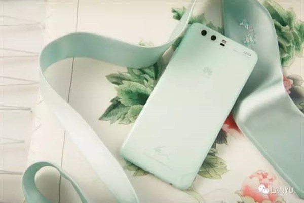 Особая версия Huawei P10 Plus появится 11 сентября