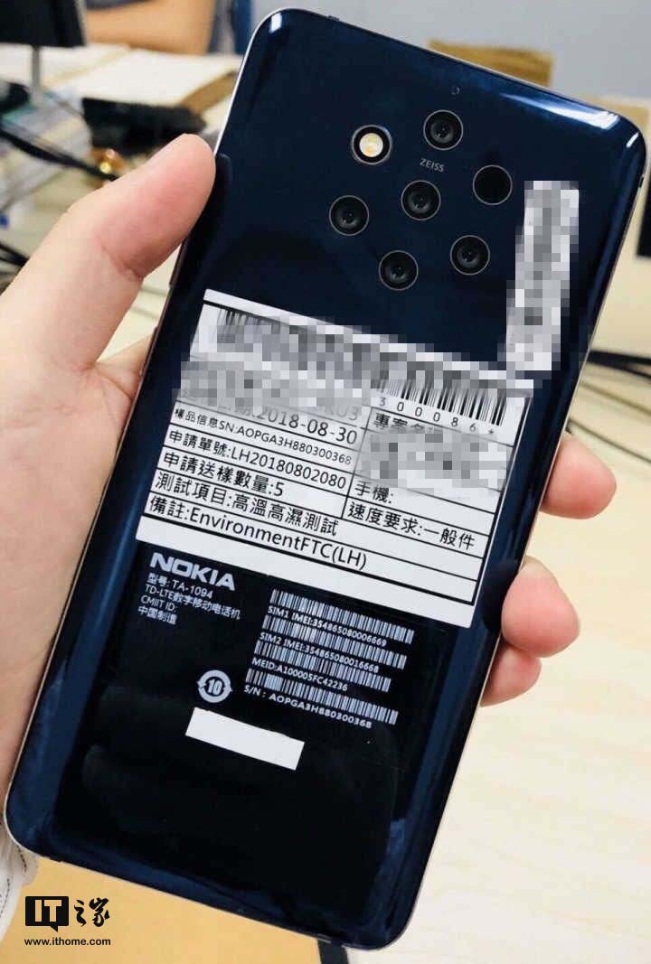 Nokia 9 с пятью камерами показали на