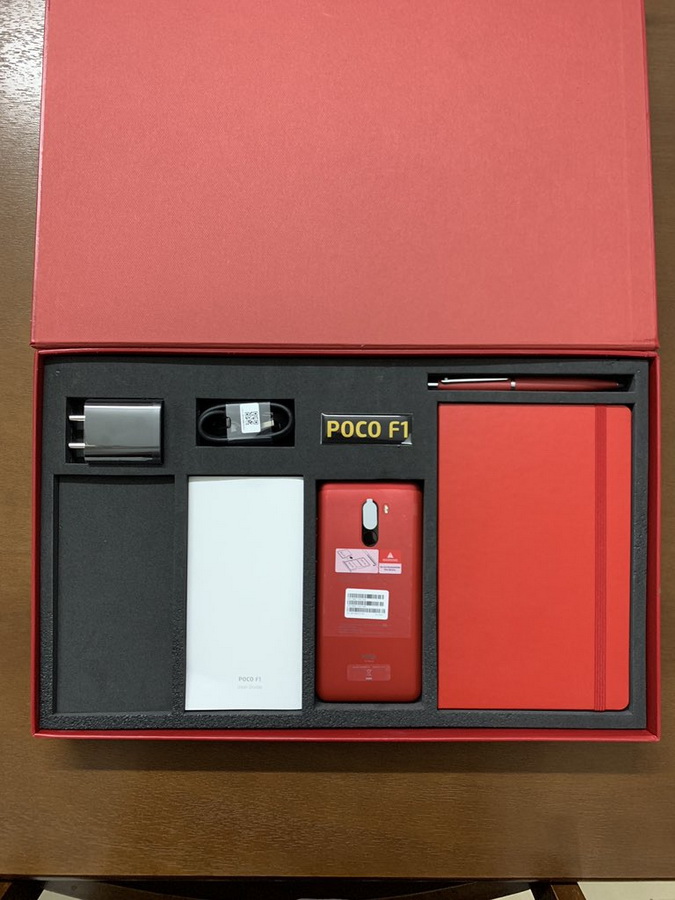  Pocophone F1 Rosso Red Edition   