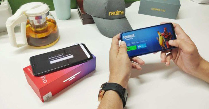 Fortnite на смартфоне Realme 3 Pro работает при 60 к/с
