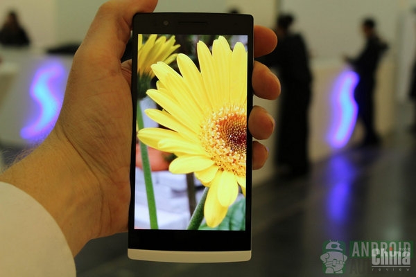 Видео сравнение Oppo Find 5 c Samsung Galaxy S3 и Galaxy Note 2