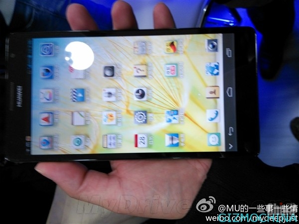 Утечка фото 6,1-дюймового Huawei Ascend Mate