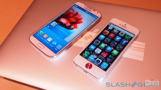 Видео сравнения Samsung Galaxy S4 и iPhone 5
