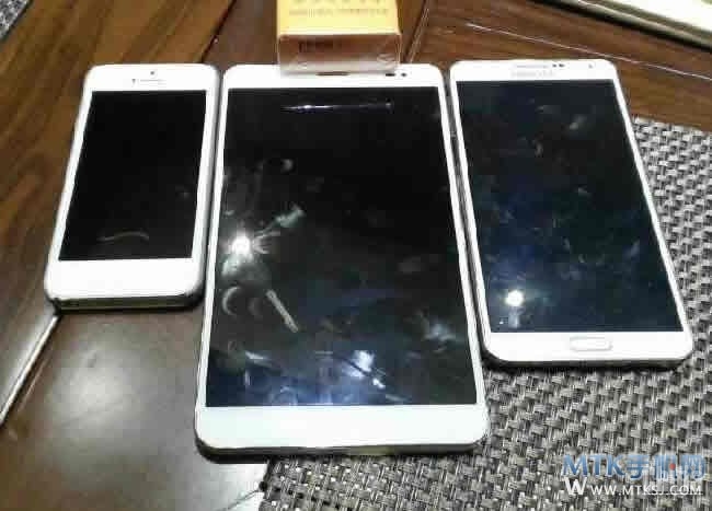 Первое фото Huawei MediaPad X1 - конкурент Nexus 7