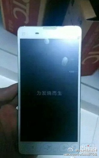 Шпионские фото Xiaomi MI3S