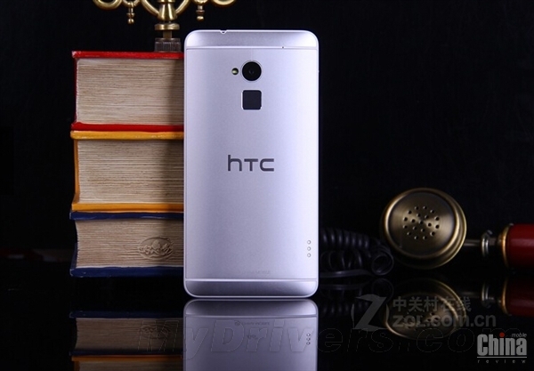 Новый флагман Huawei Ascend D3 - копия HTC One Max?