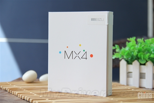 Фото и видео распаковки Meizu MX4. Сравнение с MX3