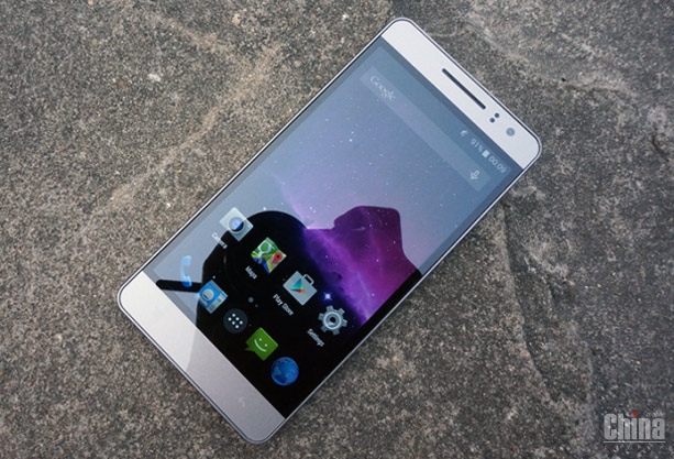 Landvo L600S - недорогой смартфон в стиле Huawei Ascend Mate 7