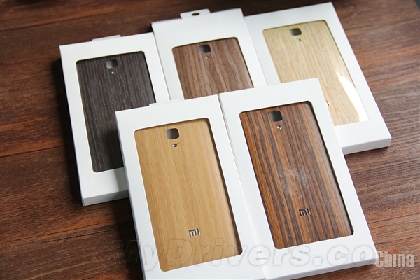 Фотообзор съемных крышек Xiaomi Mi4 с текстурой дерева