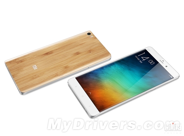 Версия Xiaomi Mi Note с бамбуковой крышкой