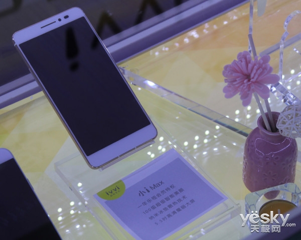 Имиджевые смартфоны ivvi К2 и i Max: ультратокний цельнометаллический корпус, сканер отпечатков и Hi-Fi аудиочип