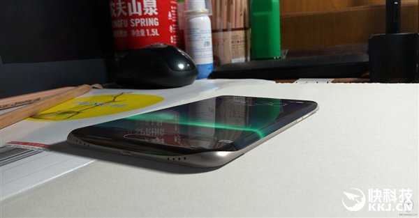 Meizu Pro 6 выглядит, как Samsung Galaxy S7 Edge
