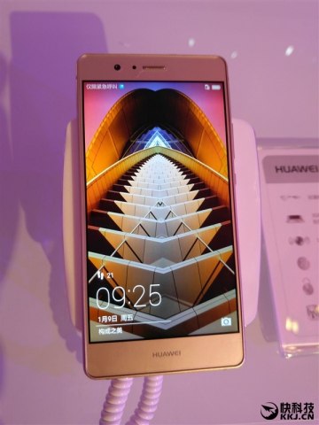 Представлен смартфон Huawei G9 Lite и два планшета MediaPad M2