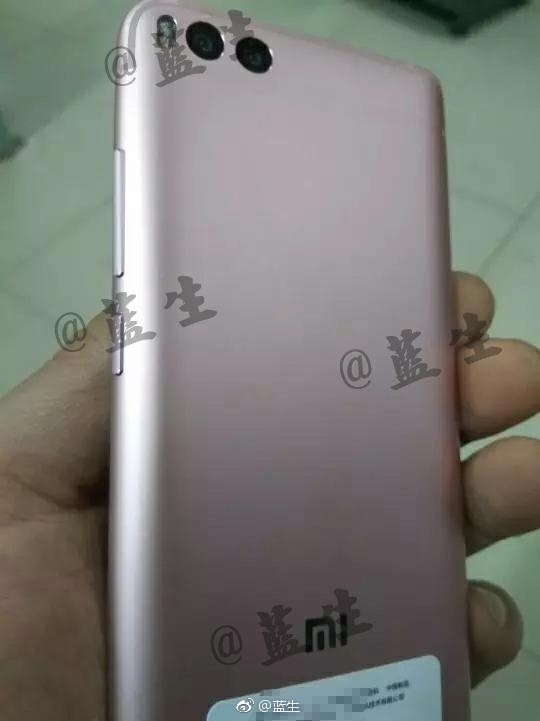 Неизвестный смартфон Xiaomi с двойной камерой. Mi 6 или Redmi Pro 2?