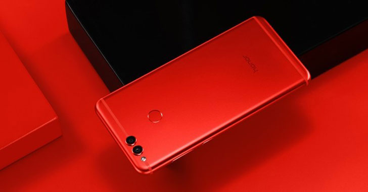 Анонсирована ограниченная серия смартфона Honor 7X Red