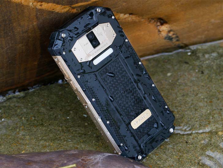 Защищенный смартфон Oukitel WP2 прошел жестокие тесты