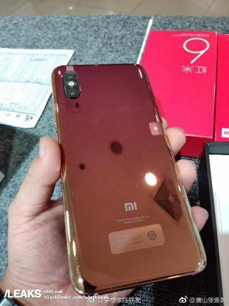 Смартфон Xiaomi Mi8 Fingerprint Edition предстал на