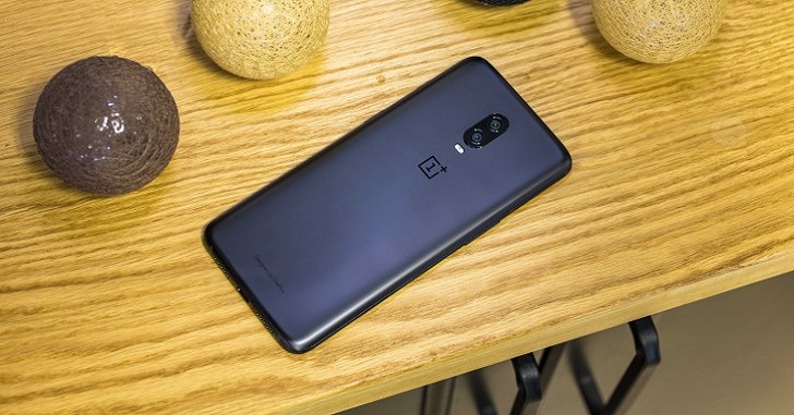 Флагманский смартфон OnePlus 6T потерял в цене