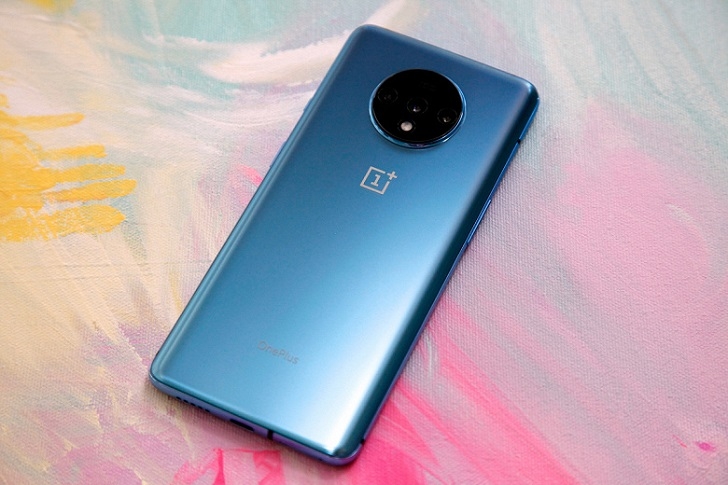 Опубликован список игр с поддержкой частоты обновления 90 Гц для OnePlus 7T