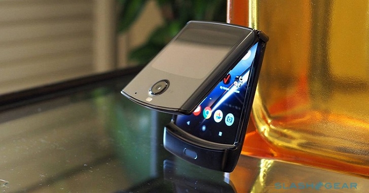 Старт продаж Motorola RAZR 2019 откладывается на неопределённый срок