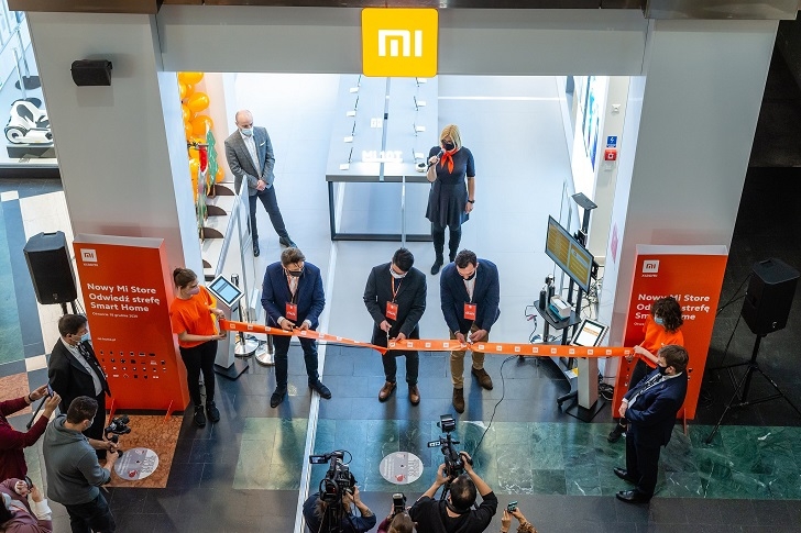Xiaomi открыла самый большой Mi Store в Европе