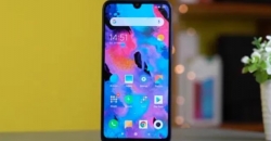 На Redmi 7 вышла новая прошивка, но это не MIUI 12