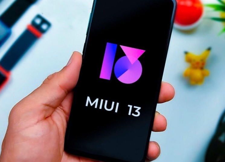 Xiaomi внезапно обновила до MIUI 13 два смартфона
