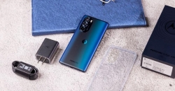 Moto Edge X30 можно купить на AliExpress по разумной цене