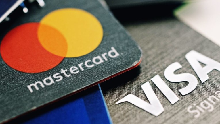 Mastercard і Visa нанесли серьезный удар по России