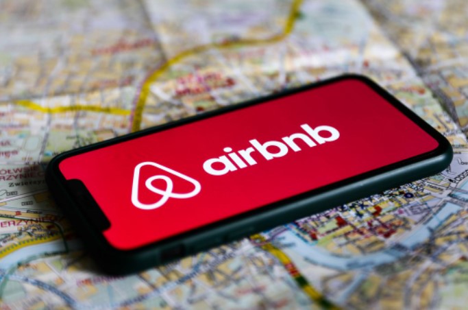 У россиян истерика: Airbnb не возвращает деньги пользователям