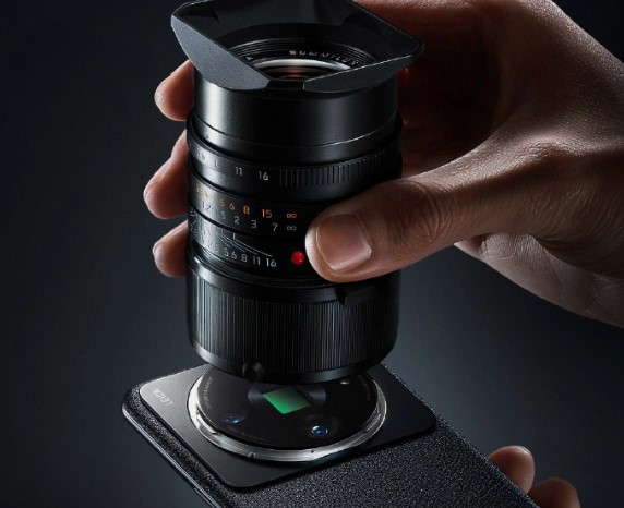 Xiaomi представила смартфон 12S Ultra с съемным объективом Leica серии M