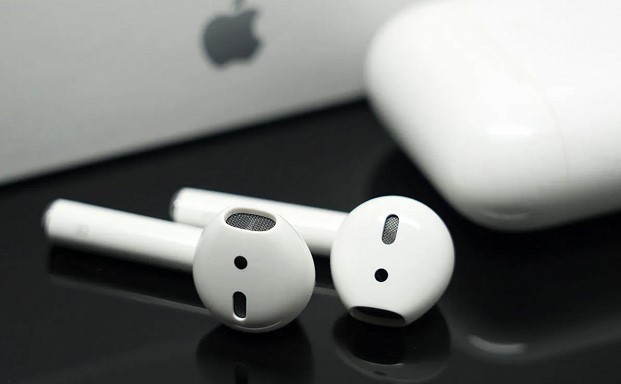 Apple готовит доступные наушники AirPods Lite