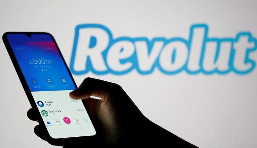 Revolut тестує вихід на український ринок: що запропонує британський необанк