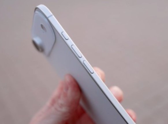 Дизайн усієї лінійки iPhone 17 розкритий виробником чохлів