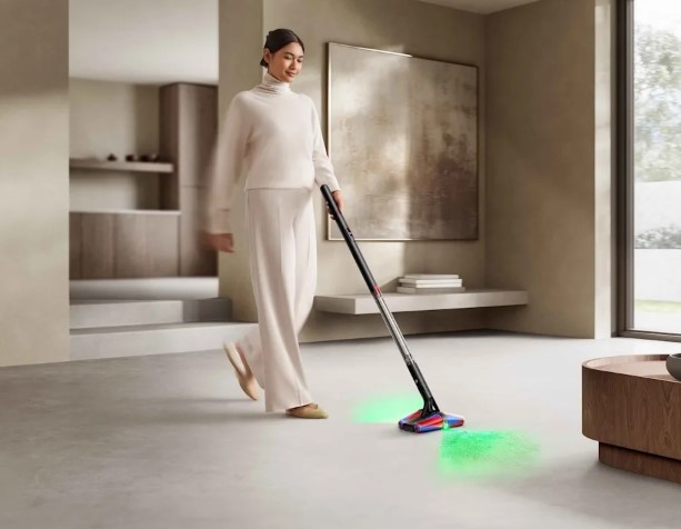 Dyson випустила ультракомпактний ручний пилосос у формі трубки