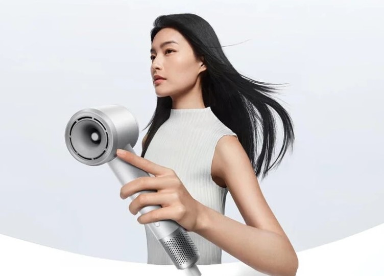 Xiaomi випустила потужний фен з іонізатором та датчиком відстані