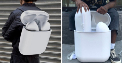 Представлений рюкзак AirPack у вигляді величезного кейсу від AirPods