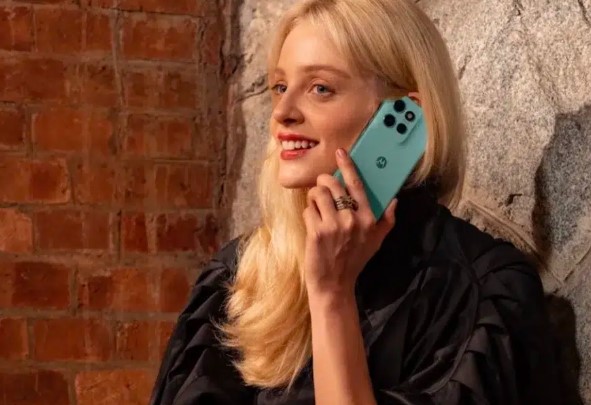 Вийшов Motorola Edge 60 Neo: просунута камера та ШІ-можливості