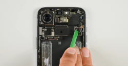 Новий iPhone виявився несподівано простим у розбиранні та ремонті