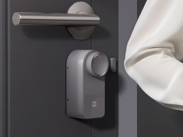 Xiaomi показала пристрій, який робить звичайний замок розумним