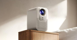 Redmi показала Projector 4 - недорогий Full HD-проектор з діагоналлю до 120 дюймів