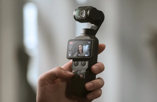 DJI випустила Osmo Pocket 4 з новим сенсором та вбудованим сховищем