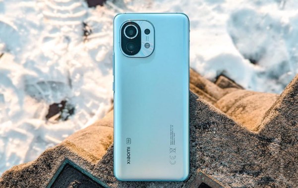 Xiaomi несподівано оновила старі популярні смартфони: кому пощастило